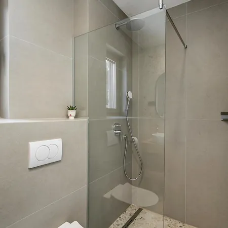 Lemon Tree Villa *